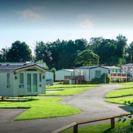 Simplistic Holiday Home In Hastings Near The Golf Club Exterior photo