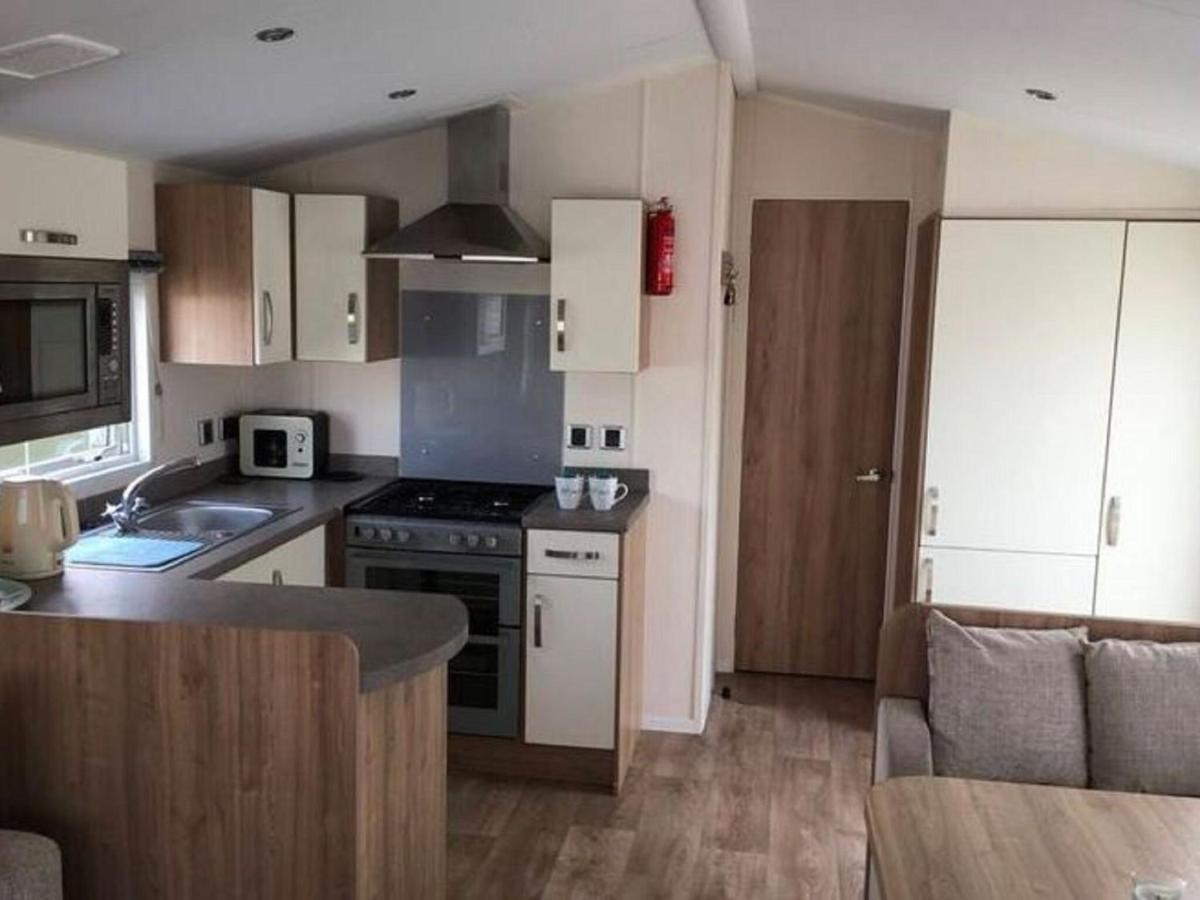 Simplistic Holiday Home In Hastings Near The Golf Club Exterior photo