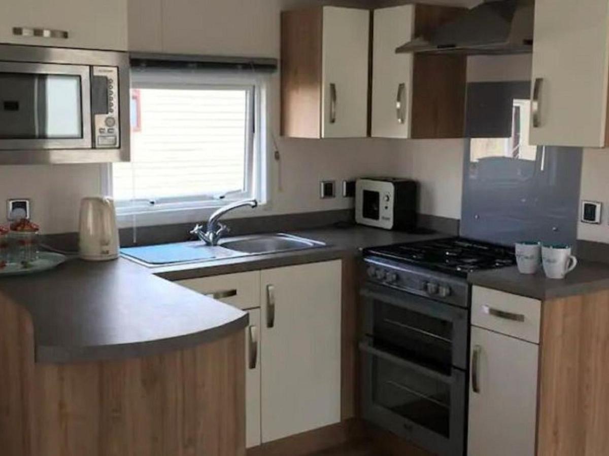 Simplistic Holiday Home In Hastings Near The Golf Club Exterior photo