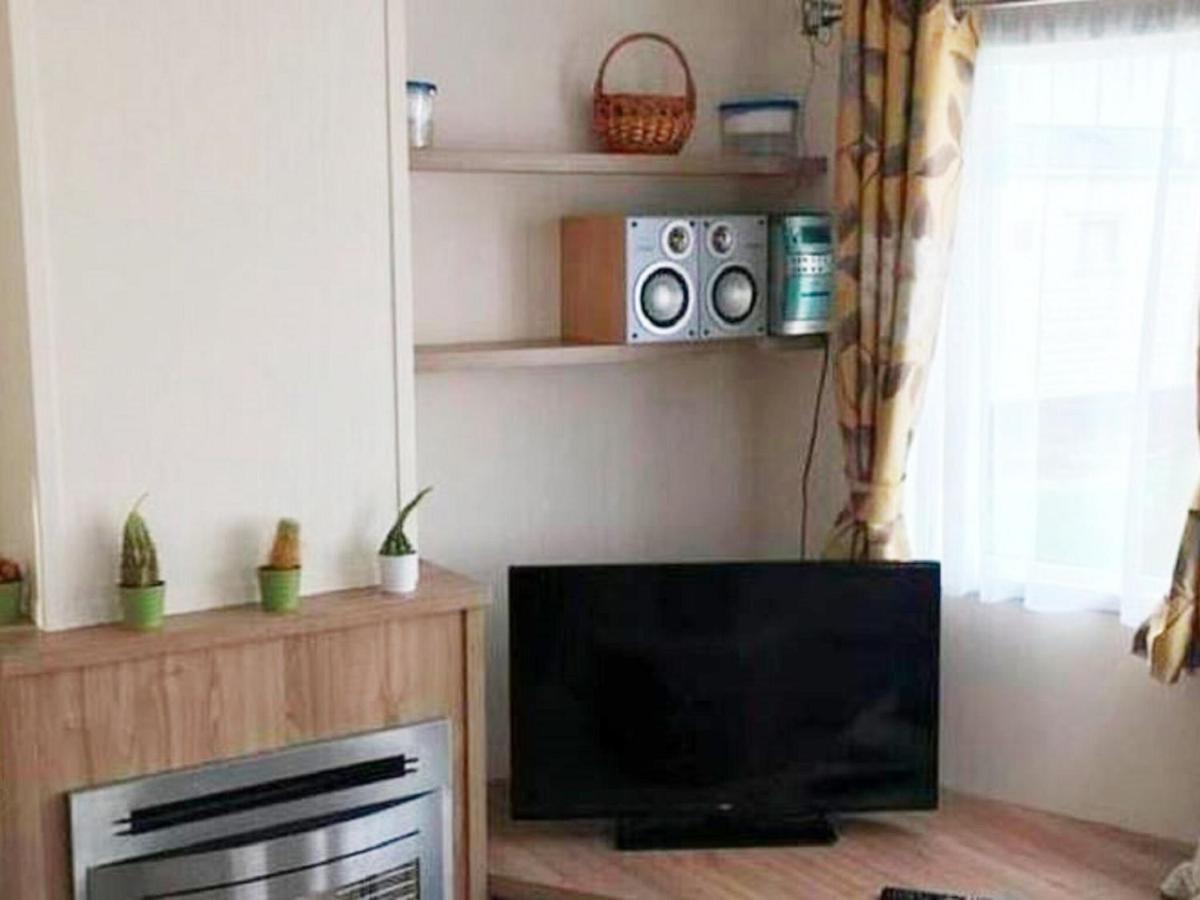 Simplistic Holiday Home In Hastings Near The Golf Club Exterior photo